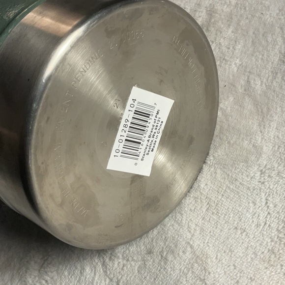 Stanley Classic Green Vacuum Bottle - Picture 8 of 8